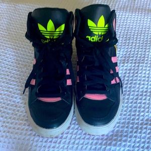 Women’s Adidas high top sneakers. Size 8.